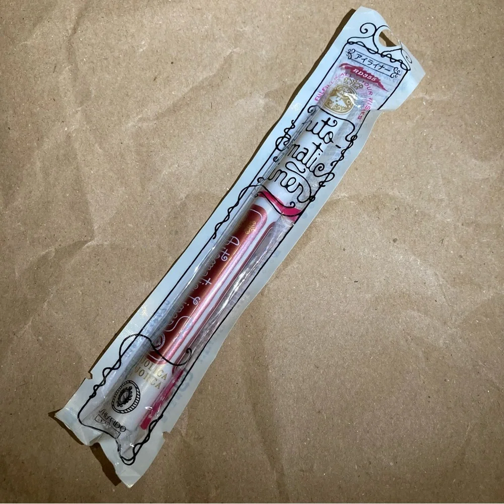 Majolica majorca eyeliner